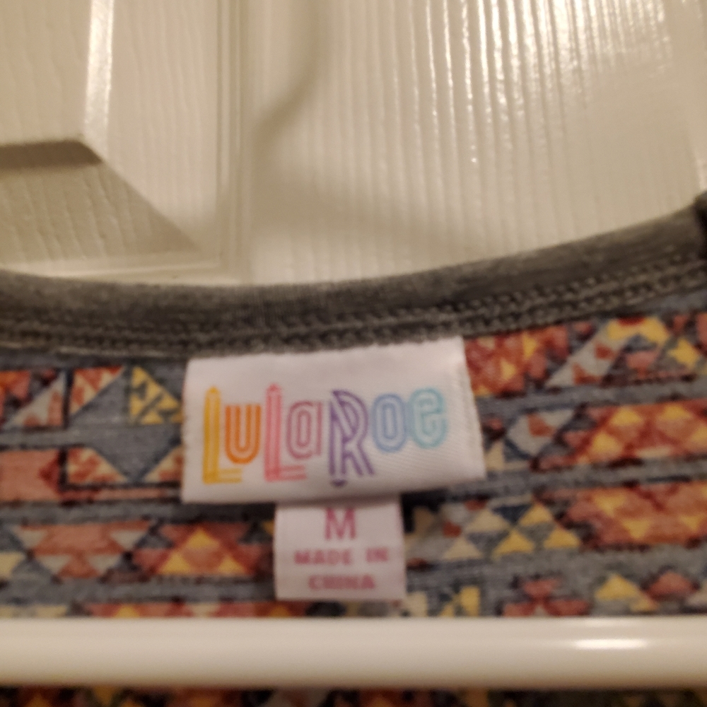 *Lularoe Randy* - Picture 2 of 4